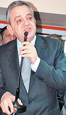 ‘Çakmur, partiye gelmedi şimdiye kadar neredeydi’