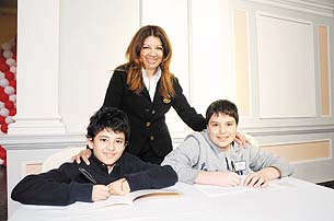 İzmirliler kitap imzalayacak