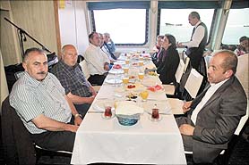 İzmir’deki Kayserililer körfez turunda buluştu