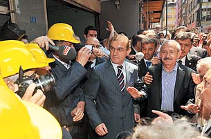 İlk grup toplantısı yerine madene gitti