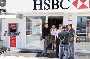 Sıra numarası alıp banka soydu