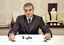 Pırlantanın diğer adı, Jest Diamond