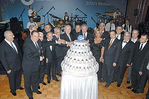 EBSO üyeleri, 2011’i şarkılarla karşıladı