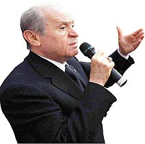 MHP ve DP’ye lider morali