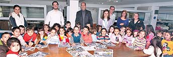 MİNİK ÖĞRENCİLER GAZETECİLİĞİ SEVDİ