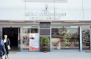 Çiğli halkı, vergilerini artık rahatça ödeyebiliyor