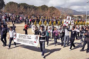 Karacasu’da yas dinmedi