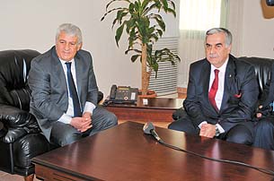 Akay: Esnafın sorunlarını çözmek bizim vazifemizdir