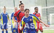 DİŞİ KRAMPONLAR KAPIDA KALDI