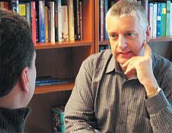 İyi dinleyici olmak için neler yapmalı?