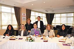 Erkeklere şiddet eğitimi