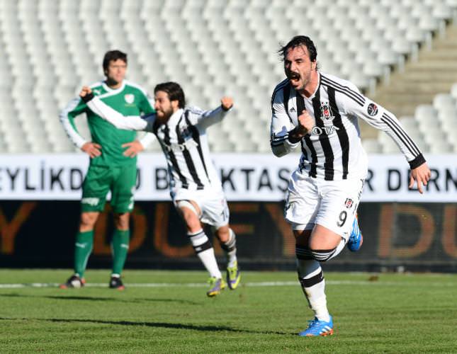 Beşiktaş 10 kişi kaldığı maçı kazandı Beşiktaş 10 kişi kaldığı maçı kazandı