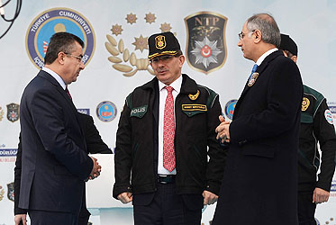 70 akrabasını işe almış