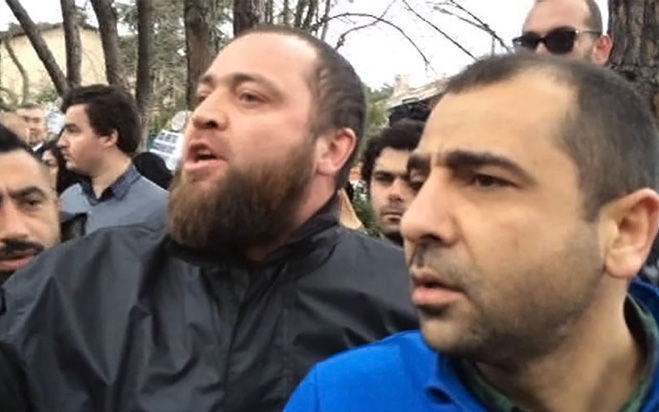 Cenazede yumruklu kavga çıktı