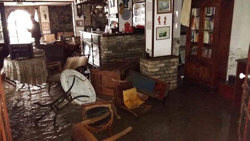 Selçuk�ta otelleri su bastı Yaşam Haberleri