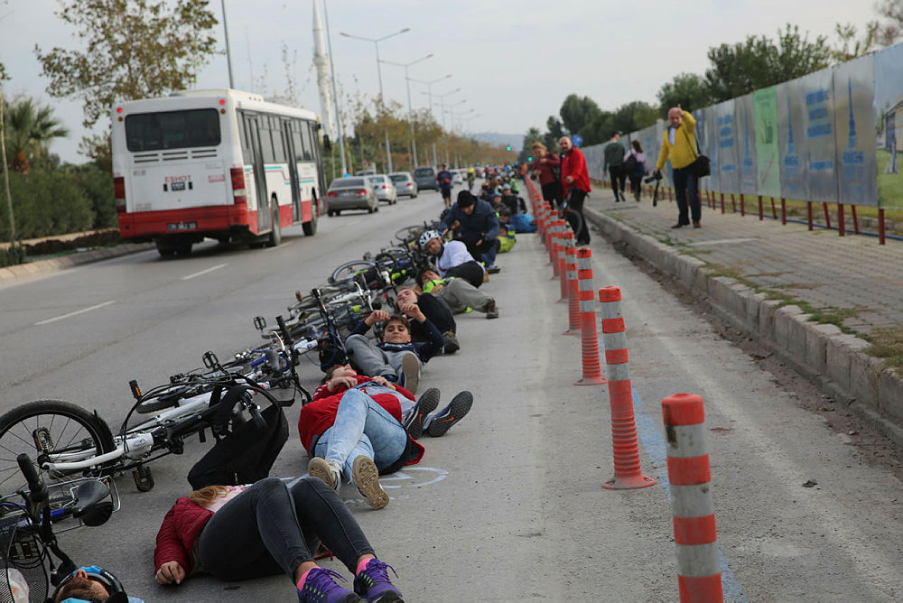 izmir-niye-bisiklet-kenti-olmadi-baskan-1512332014605.jpg