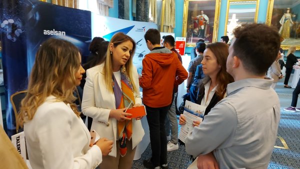 Turkuvaz Medya Londra’da genç yeteneklerle bir araya geldi