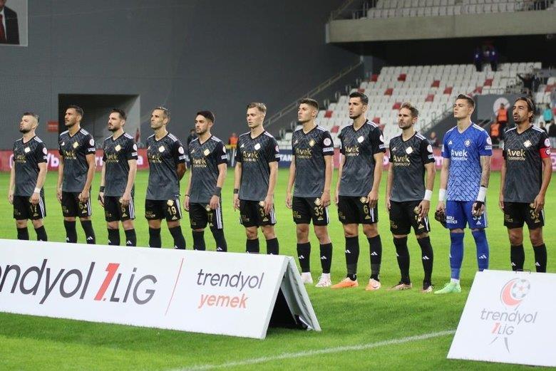 Altay fena dağıldı