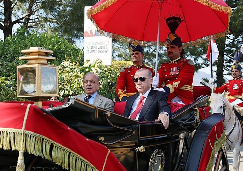 Başkan Recep Tayyip Erdoğan’dan Malezya, Endonezya, Pakistan dönüşü önemli açıklamalar