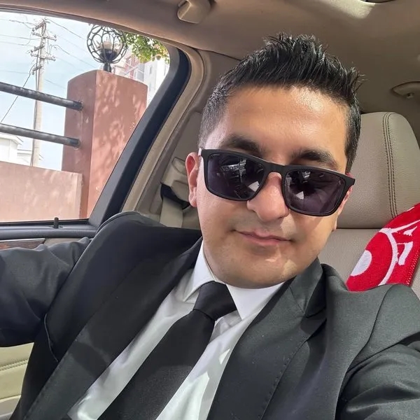 CHP’li Antalya Kepez Belediye Meclis üyesinden skandal hareket! Emre Atmaca polisin burnunu kırdı!