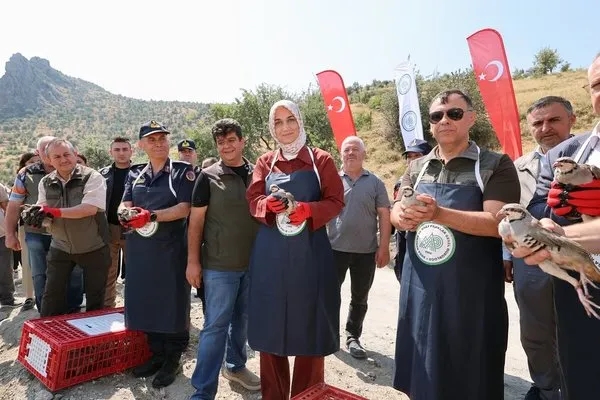 Afyonkarahisar’da 400 keklik doğaya salındı! Vali Yiğitbaşı: Kenelere karşı keklik timi görevde