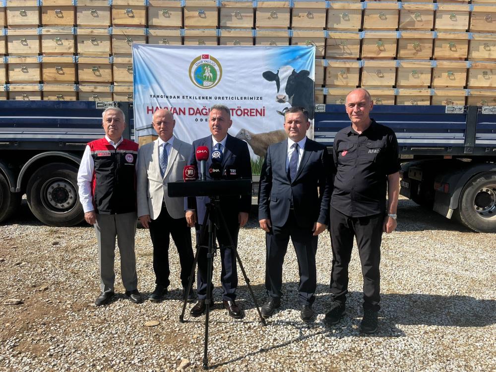 Ödemiş’teki orman yangınlarından etkilenen vatandaşların yaraları sarılıyor