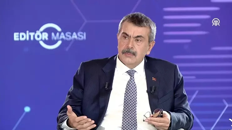 Bakan Tekin’den okullarda ’zorunlu bağış’ tartışması ve kıyafet açıklaması