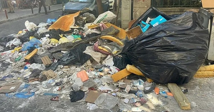 İzmir Karşıyaka’da grev sonlandı; çöpler bugün de toplanmadı