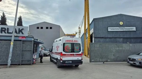 Tuzla’da tersanedeki gemide patlama: 1 işçi öldü, gazdan zehirlenen 4 işçi yaralandı