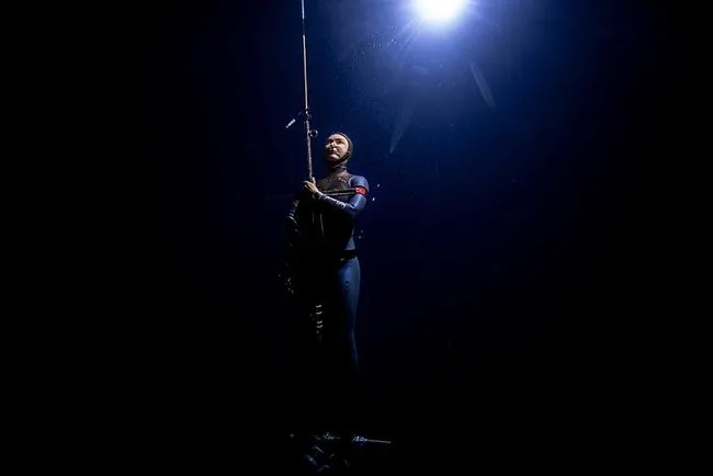 Gazze için dalış yapan Şahika Ercümen dünya rekoru kırdı!