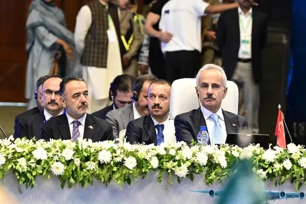 Bakan Uraloğlu açıkladı: Ulaştırma yatırımlarıyla ekonomiye 1 trilyon dolar katkı, 1 milyon istihdam