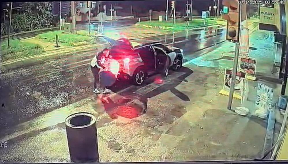 İzmir’de hırsız hüsrana uğradı: Çalmak istedi, bagaja sığdıramadı