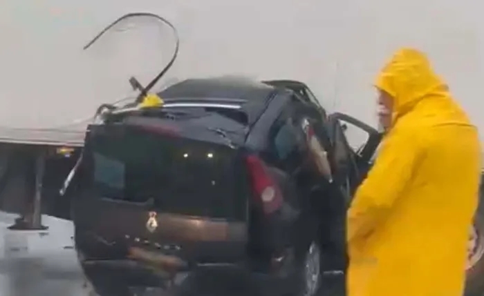 Manisa’da otomobil tırın altına girdi: Yaşlı çift hayatını kaybetti!