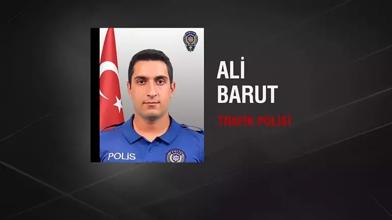 SON DAKİKA: Manisa’da ekip aracının tıra çarpması sonucu yaralanan polis hastanede şehit oldu