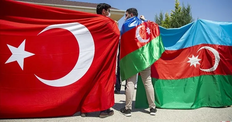 Türkiye-Azerbaycan karşılıklı yatırımları 40 milyar dolara ulaştı