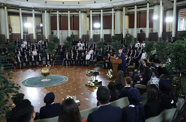 Başkan Erdoğan: En büyük yatırımı gençlerimize yapmaya devam edeceğiz