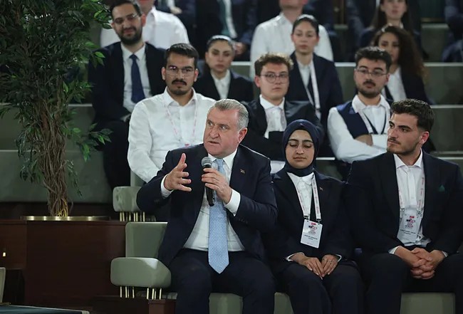 Başkan Erdoğan: En büyük yatırımı gençlerimize yapmaya devam edeceğiz