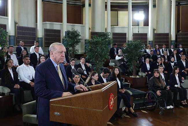 Başkan Erdoğan: En büyük yatırımı gençlerimize yapmaya devam edeceğiz