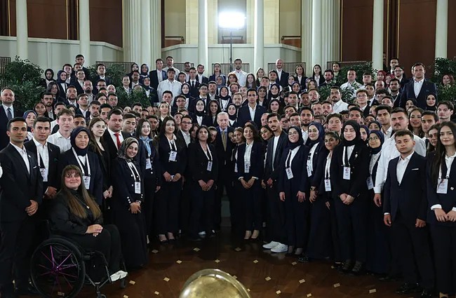 Başkan Erdoğan: En büyük yatırımı gençlerimize yapmaya devam edeceğiz