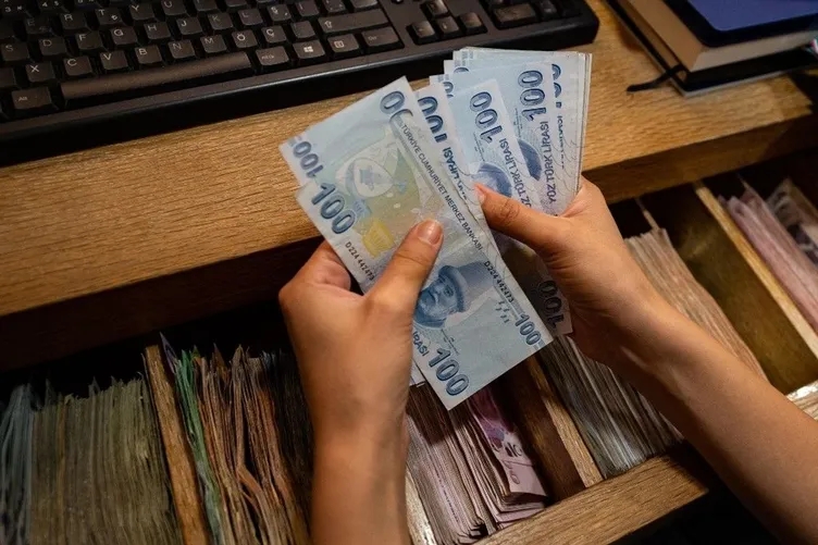 Emeklilerin kök maaşları değişiyor! Gözler o tarihe çevrildi...