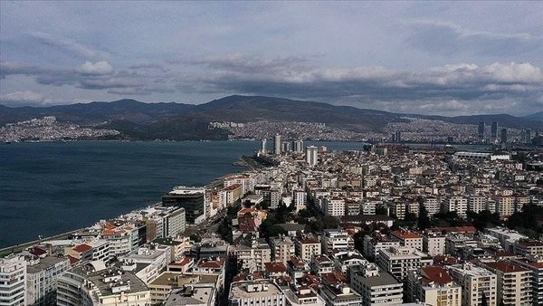 izmirde-kac-izmirli-yasiyor-meger-her-3-kisiden-1783149626485.jpeg