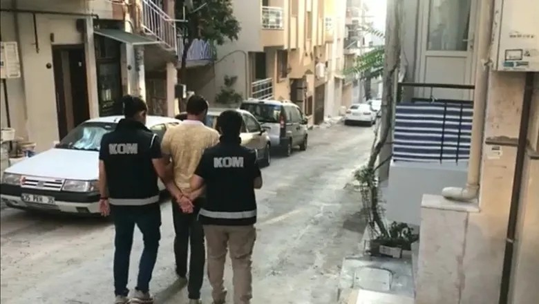 izmir-merkezli-operasyonda-24-tutuklama-kurgu-kazalarla-200-milyon-tl-vurgun-1783754072478.jpeg
