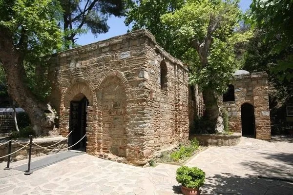 izmirde-seyahat-rotasi-meryem-ana-evine-nasil-gidilir-1787131472295.jpeg