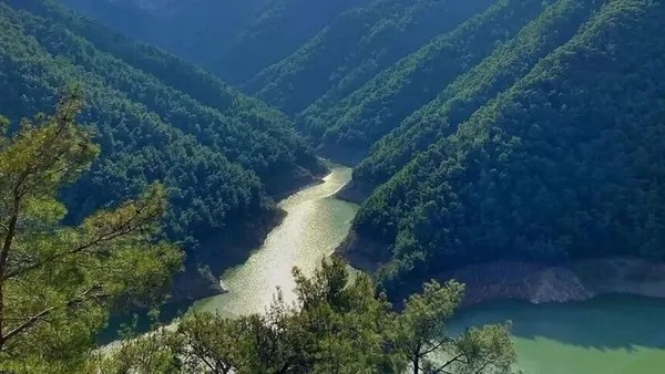 izmirde-sicaklardan-nefes-alinmiyor-iste-izmirin-en-serin-ilceleri-1787380485438.png