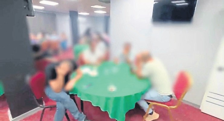 В кафе в Салихли (Маниса) пресечена игровая деятельность: задержаны четверо и наложены штрафы