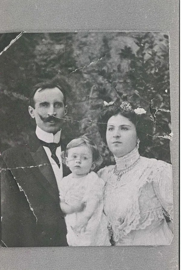 izmiri-sarsan-kacirilma-skandali-vali-oglu-icin-istenen-rekor-fidye-1787933102511.png
