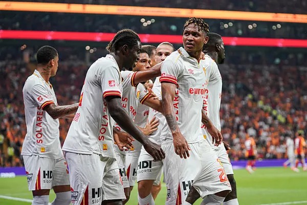 istanbulda-dev-randevu-galatasaray-goztepeyi-3-2-maglup-etti-1788036050342.jpeg