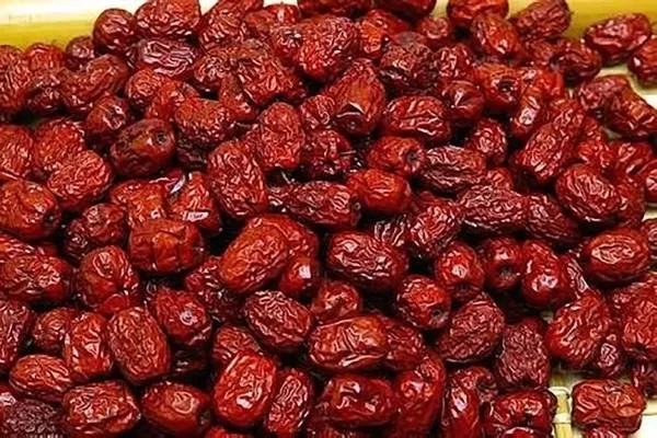 kendisi-kucuk-ama-sifasi-buyuk-vucut-sagliginin-sirri-bu-meyvede-sakli-olumsuzluk-meyvesinin-hasadina-cok-az-k-1788433009118.jpeg
