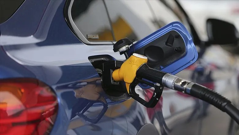 akaryakit-fiyatlari-degisti-yola-cikmadan-once-dikkat-litresi-100-tlyi-asti-17-eylul-guncel-motorin-benzin-lpg-1789626361712.png