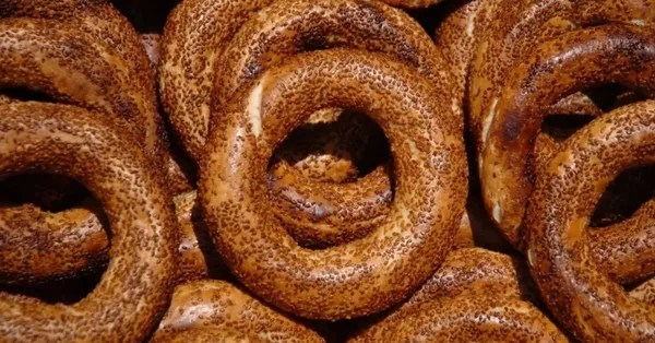 izmirin-lezzetleri-damak-catlatiyor-gevrege-sakin-simit-demeyin-1790247299529.png